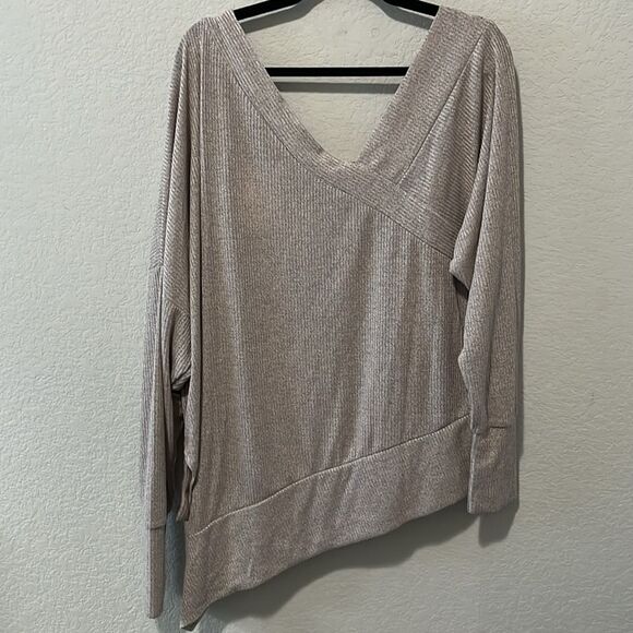 STELLA & DOT (NWT) Oatmeal Asymmetrical, Off Shoulder Long Sleeve Top, Size XL - Picture 6 of 7
